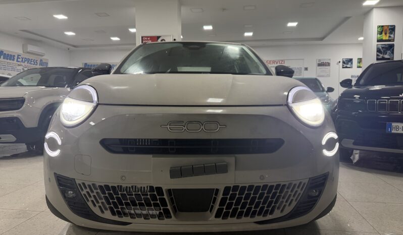 FIAT 600 ICON KM0 1.2 HYBRID 110CV pieno