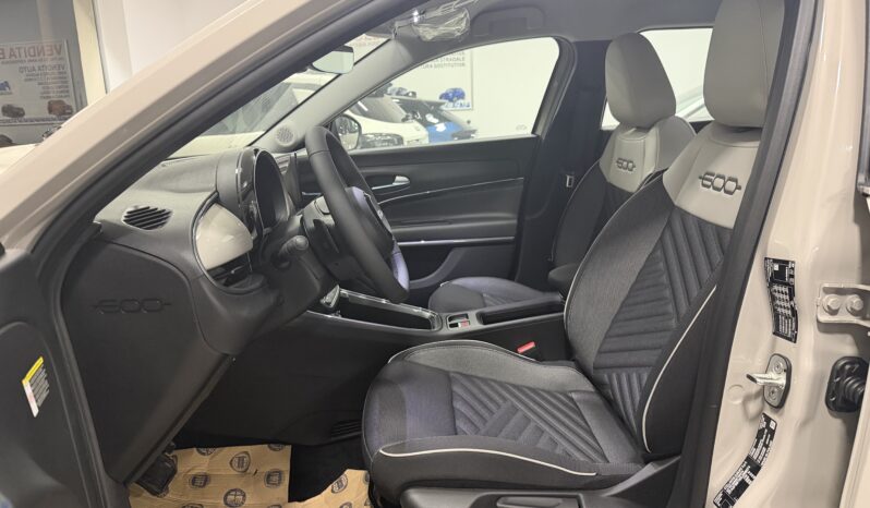 FIAT 600 ICON KM0 1.2 HYBRID 110CV pieno