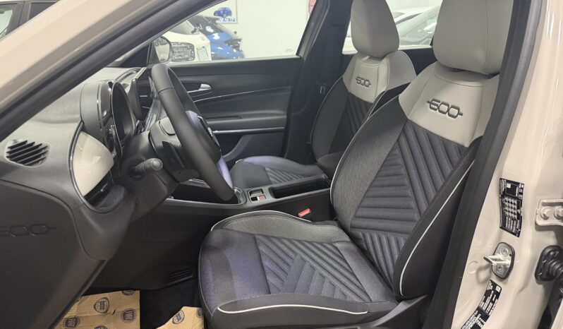 FIAT 600 ICON KM0 1.2 HYBRID 110CV pieno