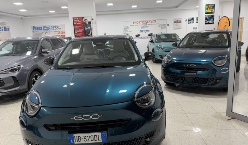 FIAT 600 ICON KM0 1.2 HYBRID 110CV pieno