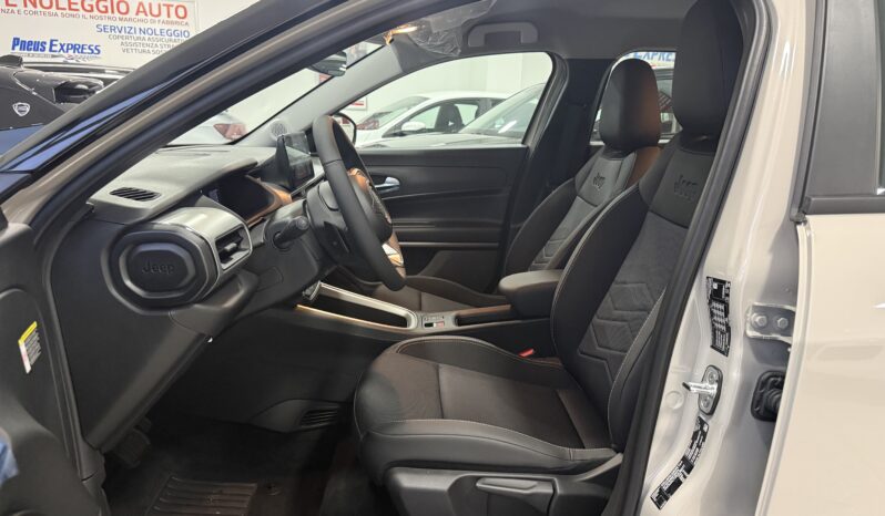 Jeep Avenger Altitude KM0 1.2 HYBRID 110CV pieno